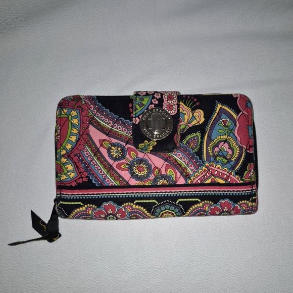 Vera Bradley Pink and Black Paisley Organizer Wallet 7.5" x 4.5" Excellent! - Picture 1 of 6